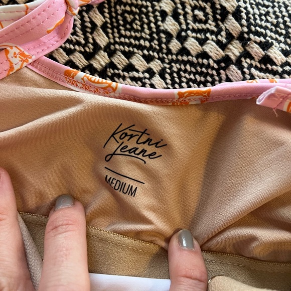 NWOT Kortni Jeane swing top medium - Picture 2 of 2